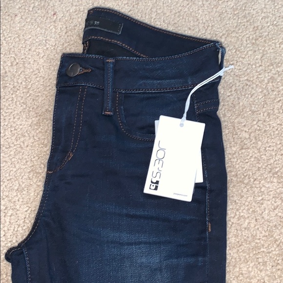 Joe's Jeans // Dark Wash Mid-Rise Skinny Jeans NWT - Picture 4 of 11